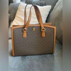 Micheal kors tote